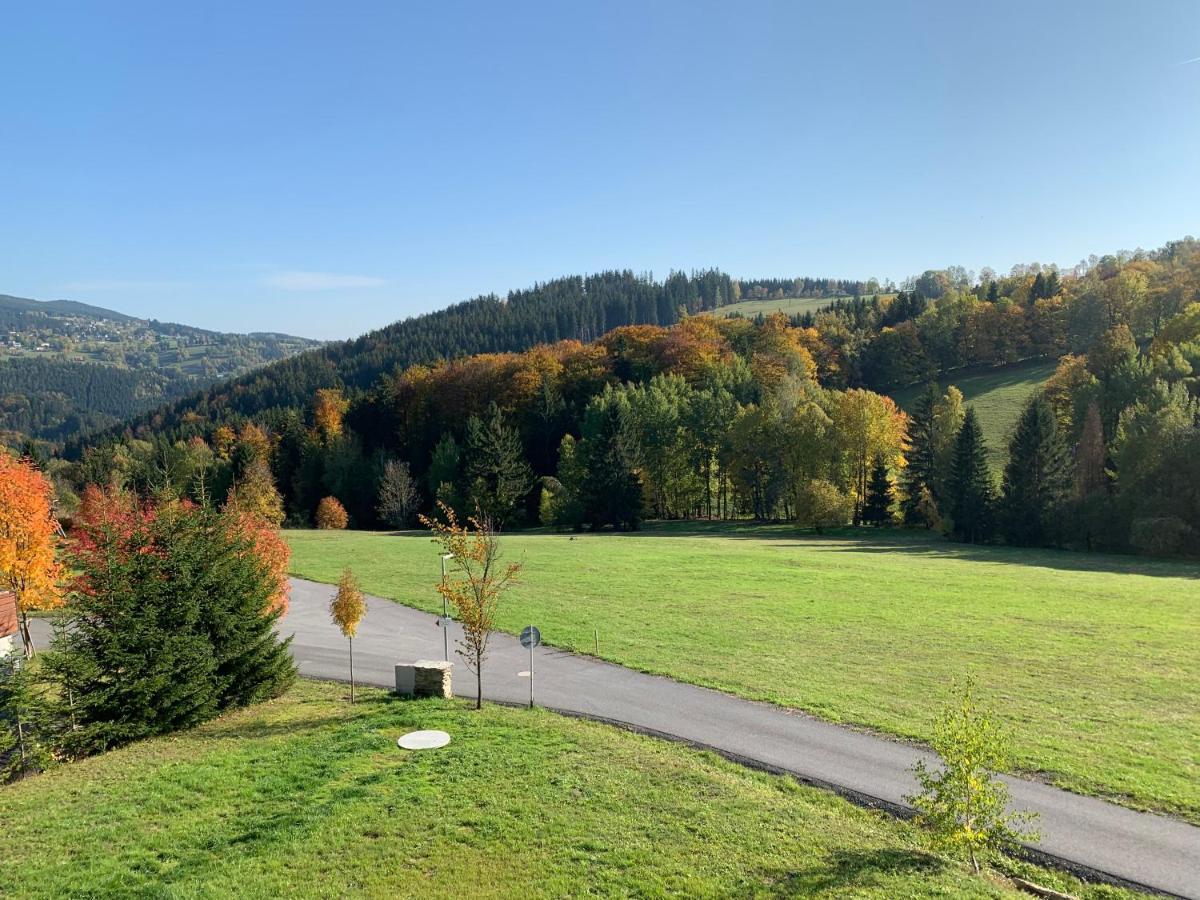 Apartman Mezi Kopci - Mid Hills Apartment Roudnice Luaran gambar