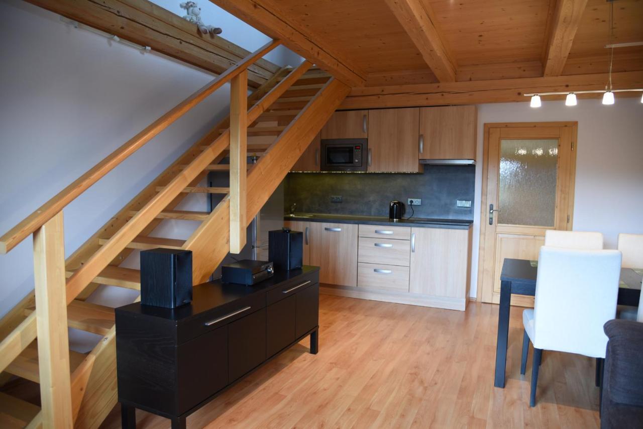 Apartman Mezi Kopci - Mid Hills Apartment Roudnice Luaran gambar