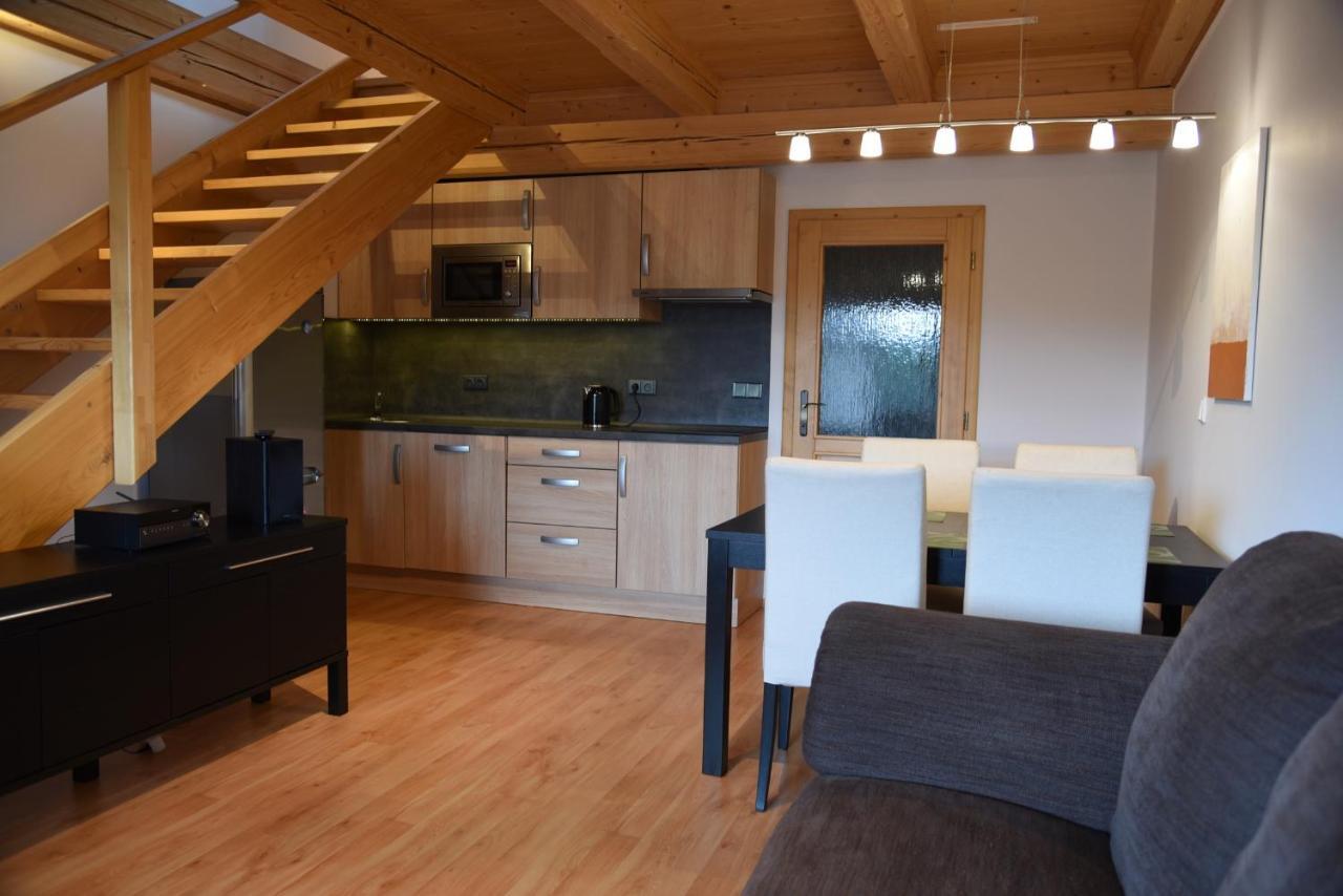 Apartman Mezi Kopci - Mid Hills Apartment Roudnice Luaran gambar