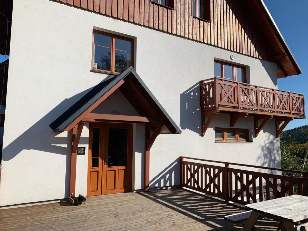 Apartman Mezi Kopci - Mid Hills Apartment Roudnice Luaran gambar