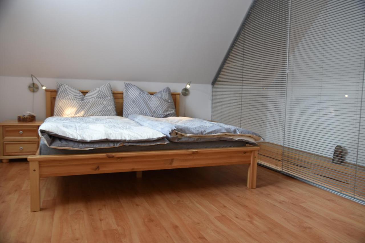 Apartman Mezi Kopci - Mid Hills Apartment Roudnice Luaran gambar
